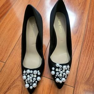 Nine West heels Satin with pearls and rhinestones